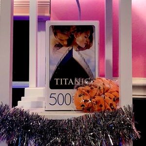500 pc titanic puzzle with scrunchie